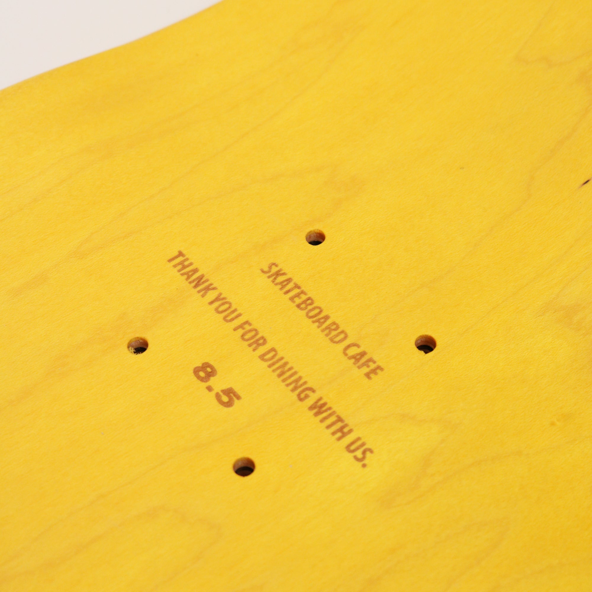 Trumpet Logo Deck White/Gold