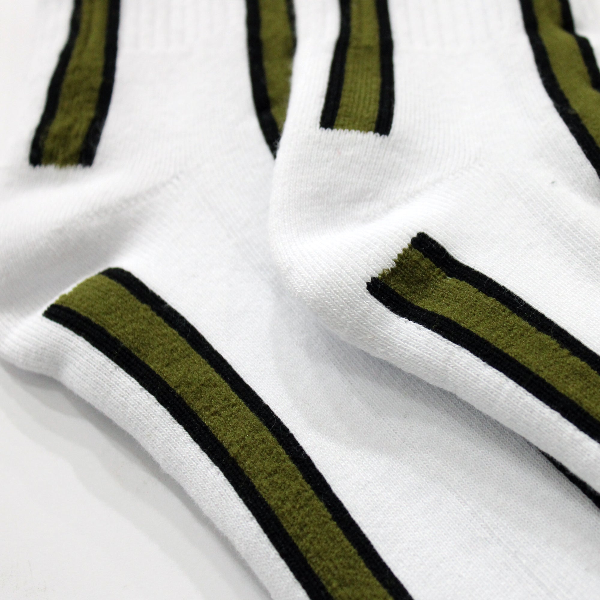 Verical Stripe Socks (White/Olive/Black)